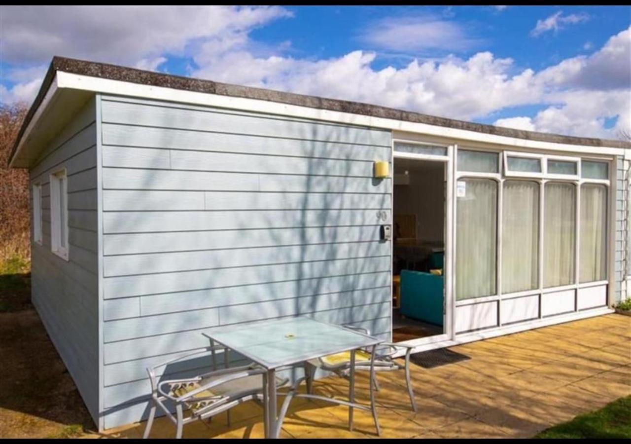 K90 - Chalet - Parkdean Resorts, Camber Sands Exterior photo